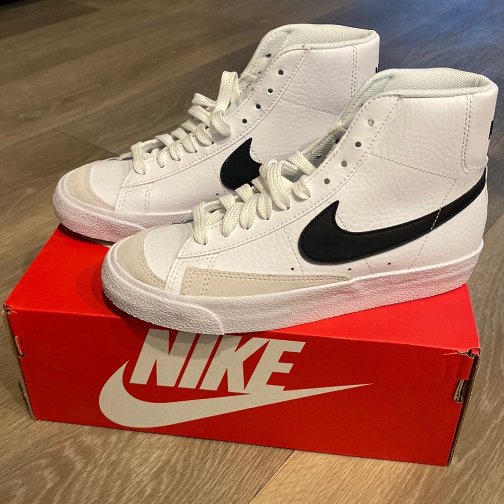 Never worn Nike Blazer Mid ‘77, Boys 4.5 which translate to a women’s size 6